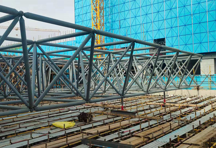 庆阳高铁东总部基地2号楼网架
